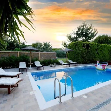The Three Pines Tatil Evi